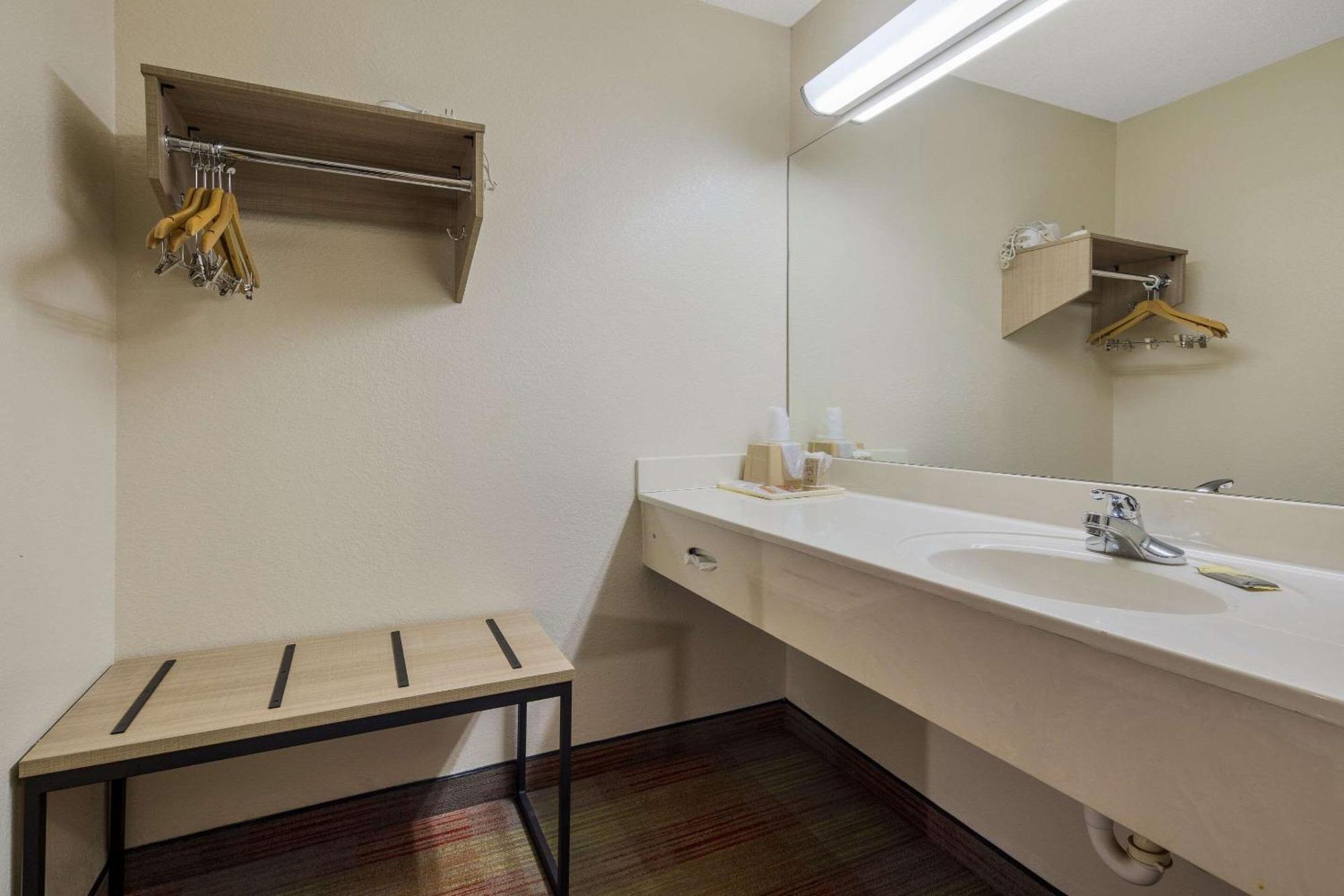 Rodeway Inn Elkton Εξωτερικό φωτογραφία