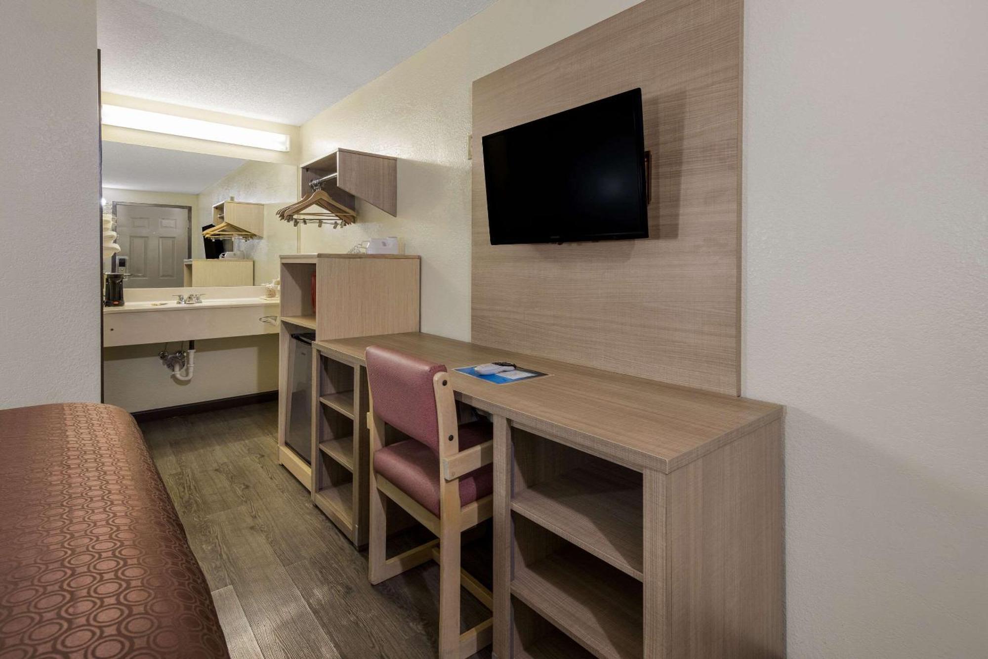 Rodeway Inn Elkton Εξωτερικό φωτογραφία