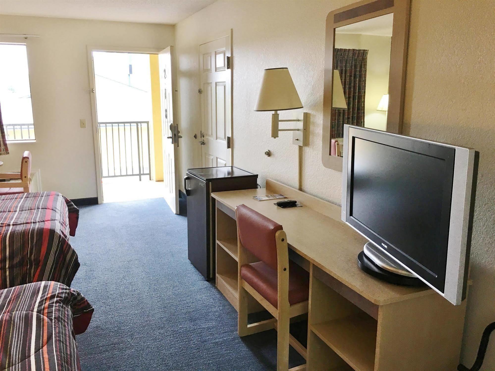 Rodeway Inn Elkton Εξωτερικό φωτογραφία