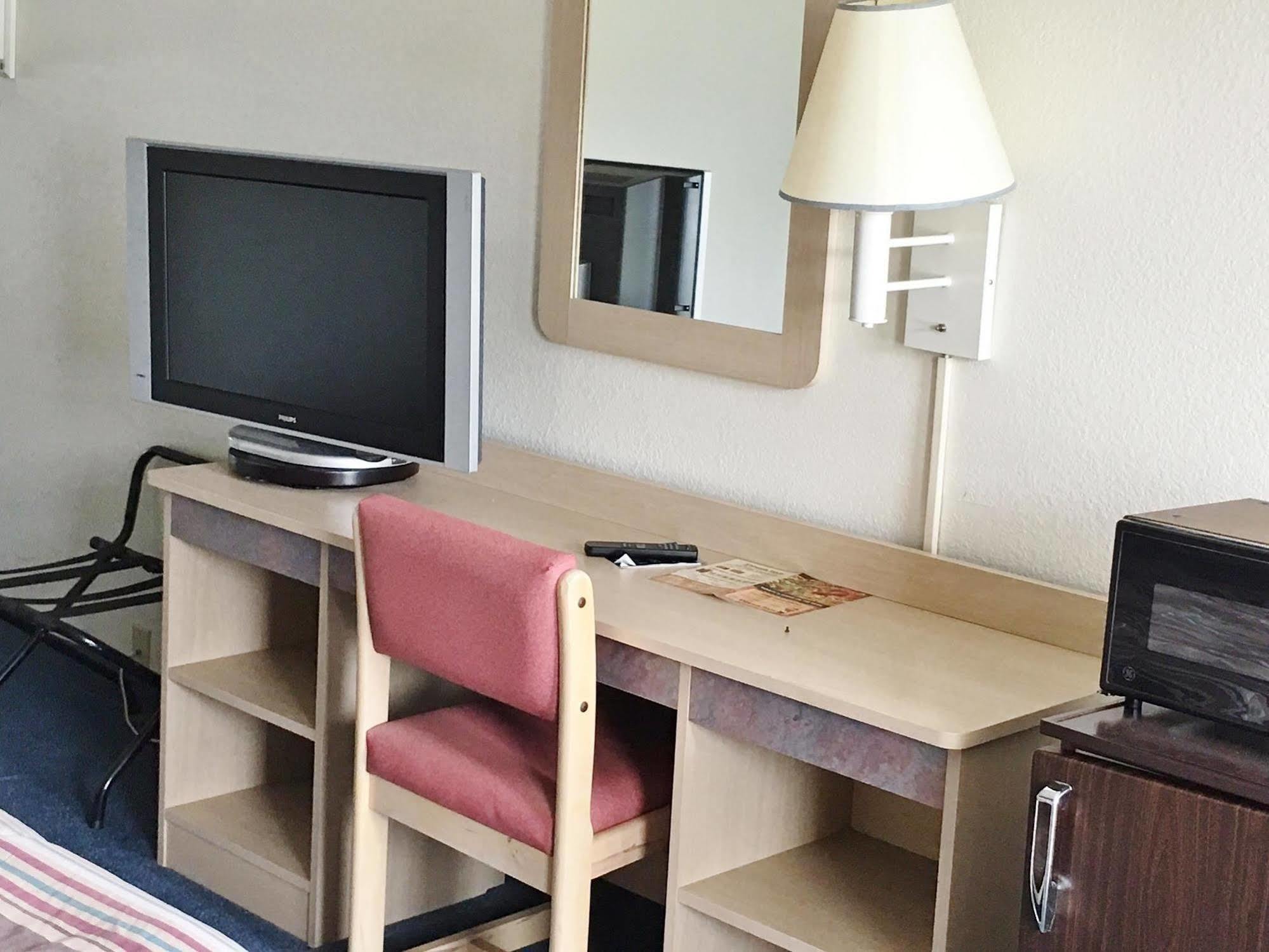 Rodeway Inn Elkton Εξωτερικό φωτογραφία
