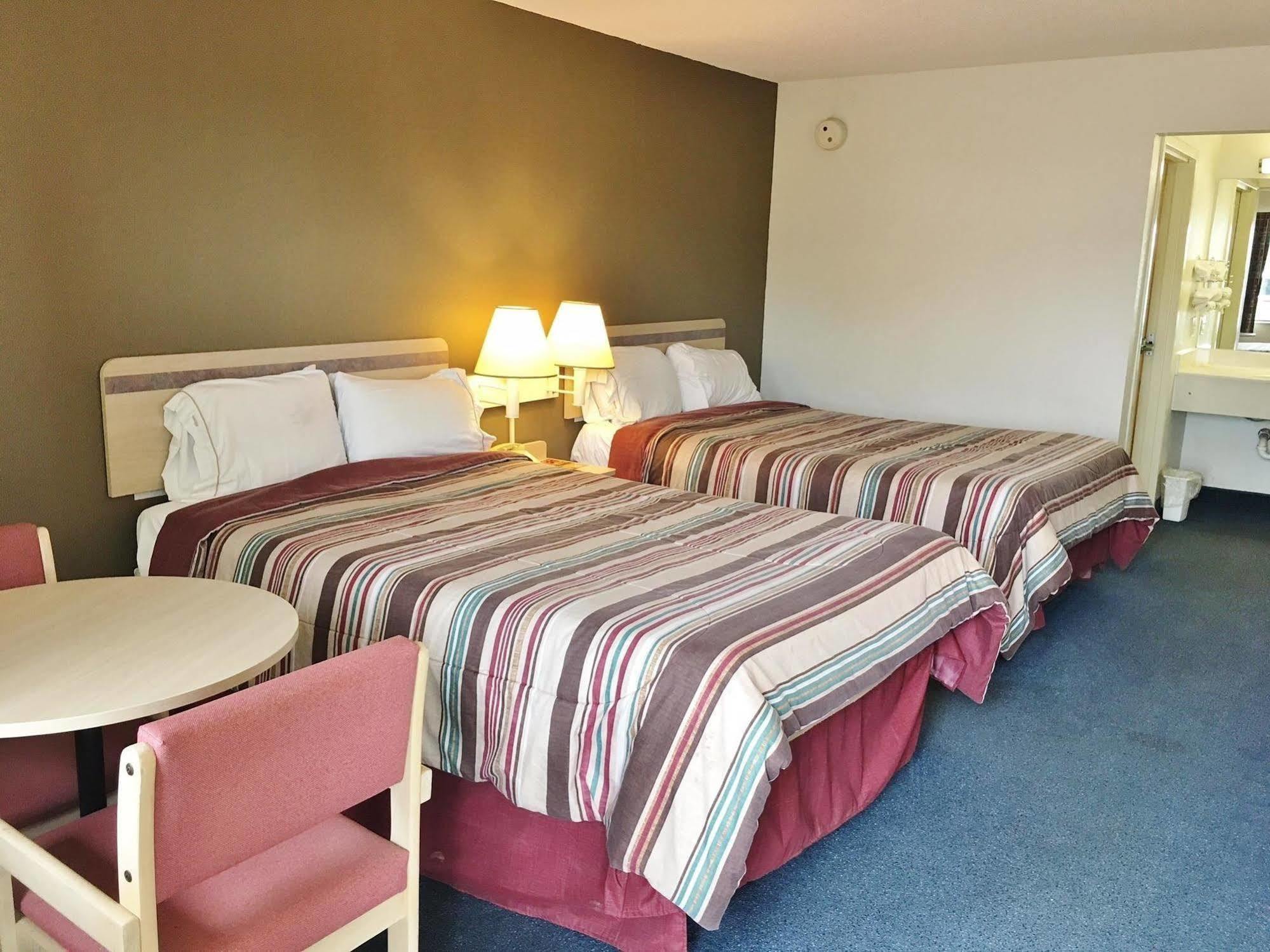 Rodeway Inn Elkton Εξωτερικό φωτογραφία