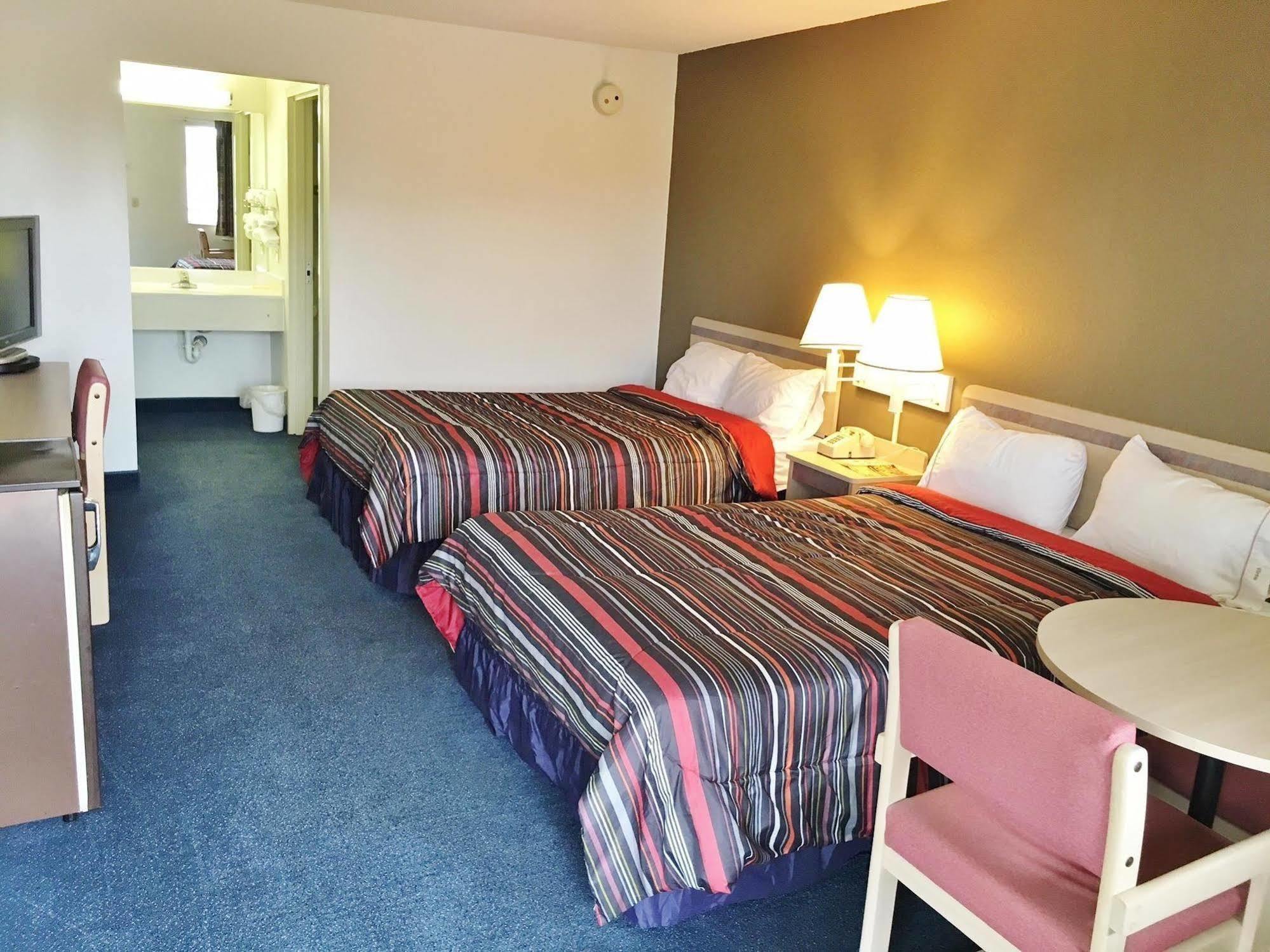 Rodeway Inn Elkton Εξωτερικό φωτογραφία